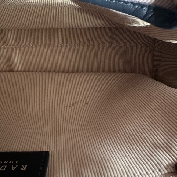 Radley London Navy Blue Handbag – Timeless Elegance - Picture 10 of 16